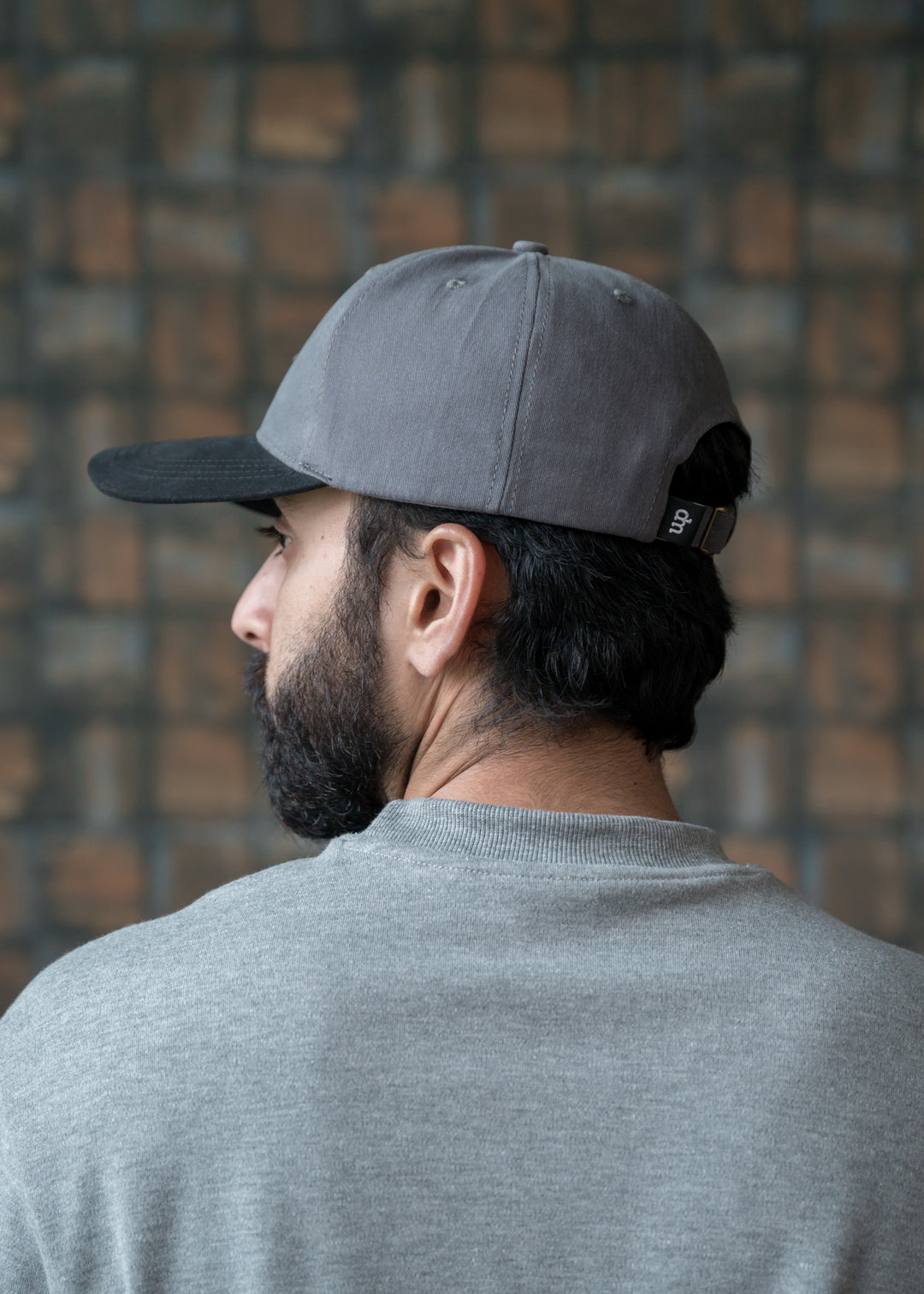 Dual Tone Twill Cap — Black & Grey