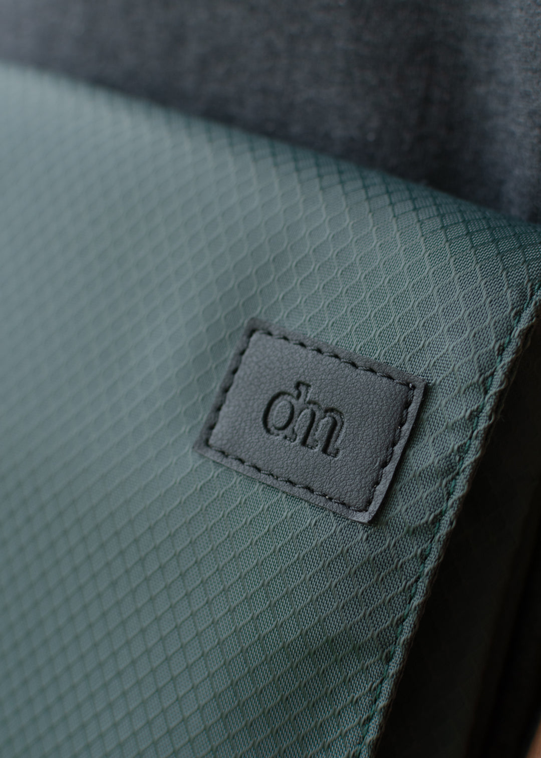 Explorer — Cross Body Bag