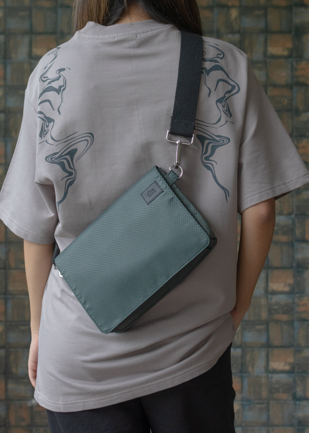 Explorer — Cross Body Bag