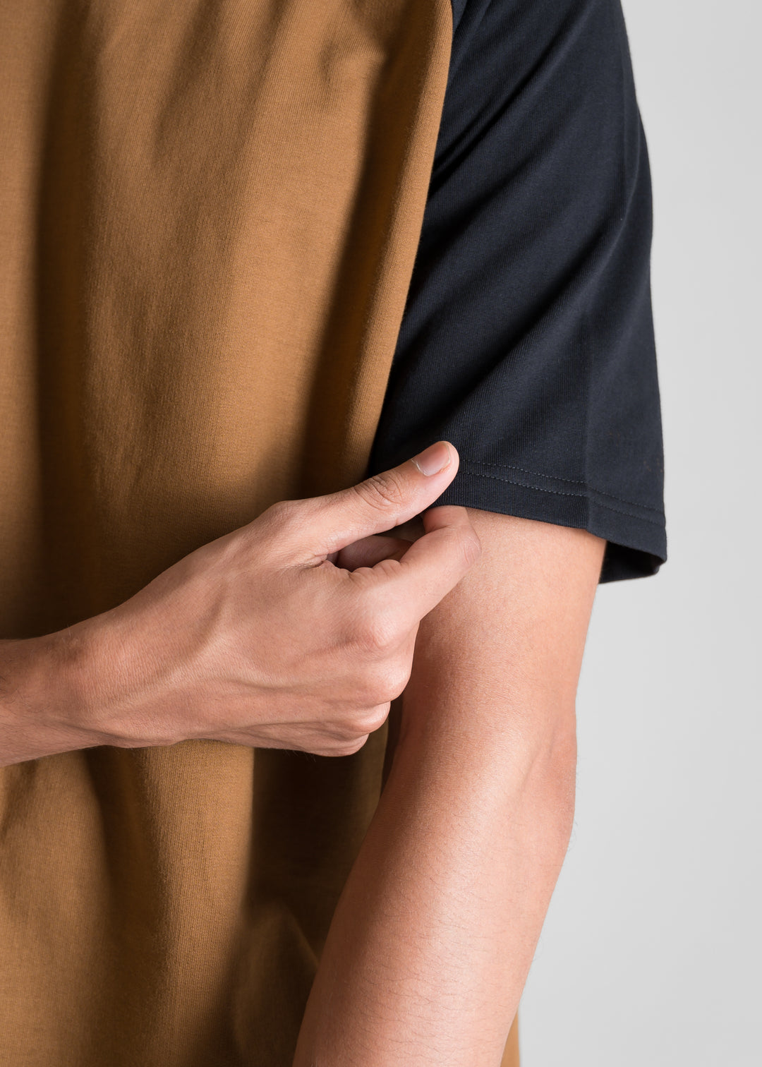 Heavy Relaxed Raglan T-shirt — Brown & Black