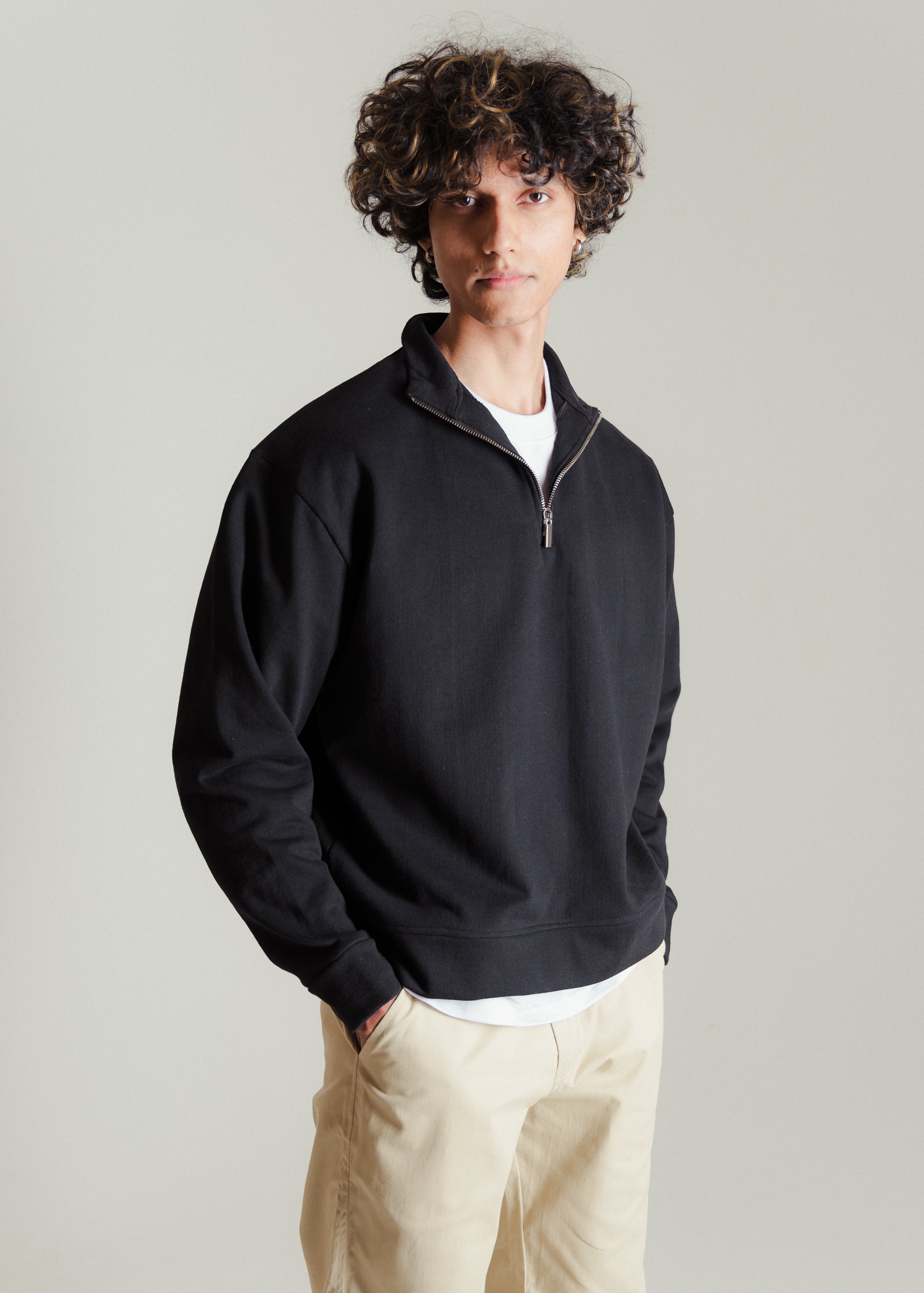 ReVive Half-Zip Sweatshirt — Black – Desi Minimals