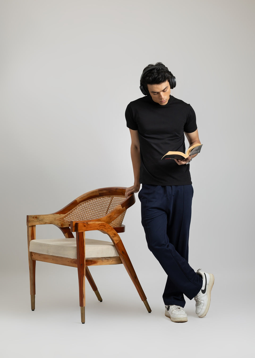 Stretch Slim Fit T-shirt — Black