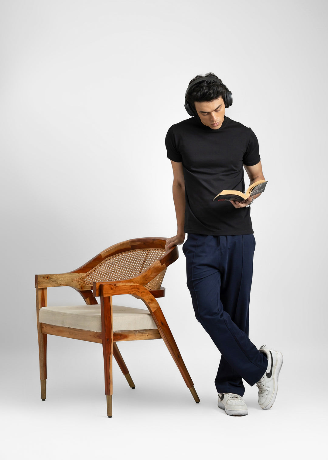 Stretch Slim Fit T-shirt — Black